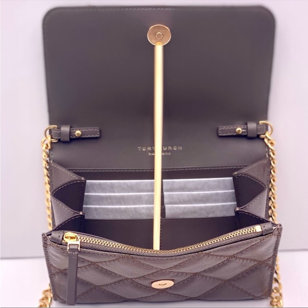 New Tory Burch Willa Chain Wallet
Crossbody Bag Chanel Classic Style - Picture 13 of 16